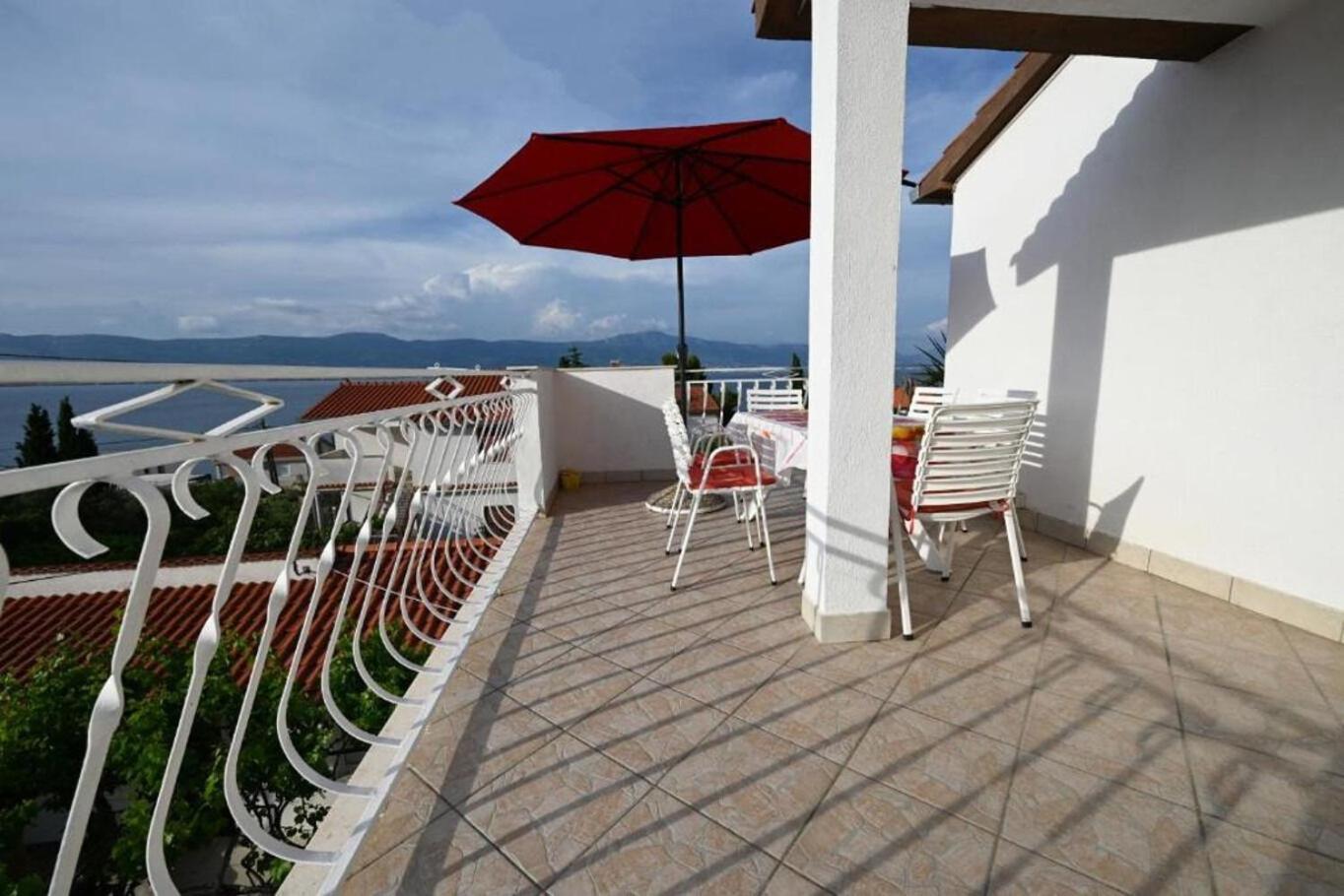 Apartment Mihovilovic Slatine Buitenkant foto