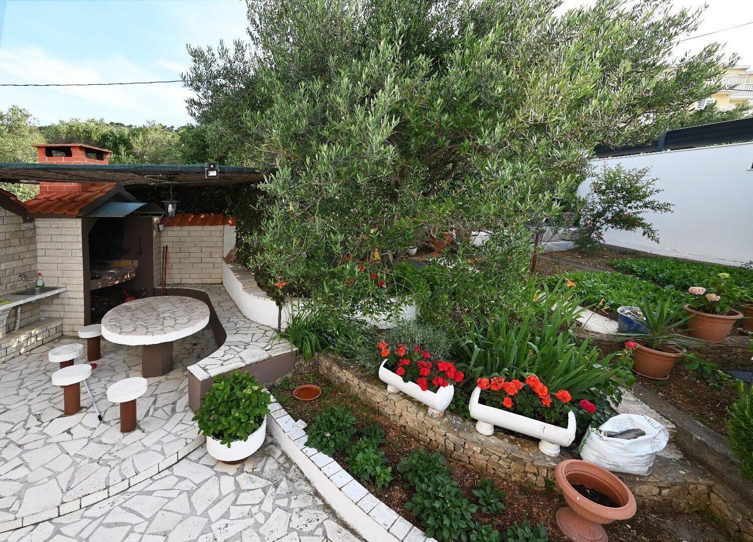 Apartment Mihovilovic Slatine Buitenkant foto