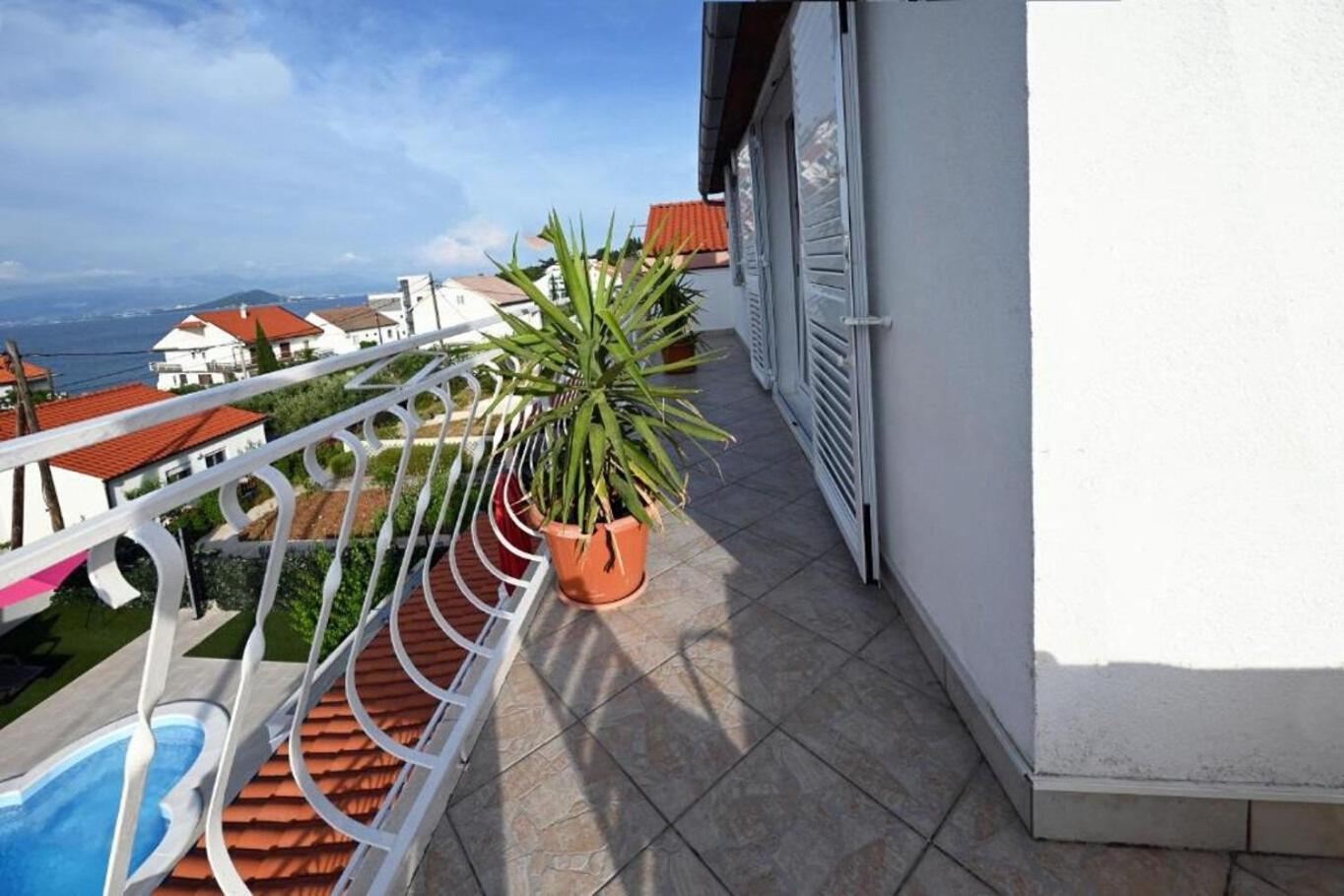 Apartment Mihovilovic Slatine Buitenkant foto