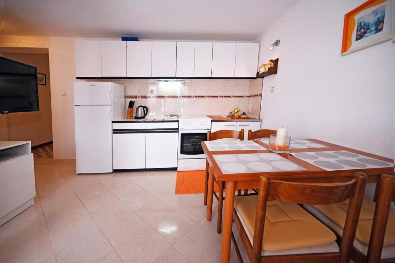Apartment Mihovilovic Slatine Buitenkant foto