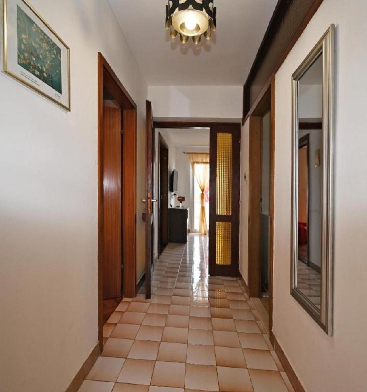 Apartment Mihovilovic Slatine Buitenkant foto
